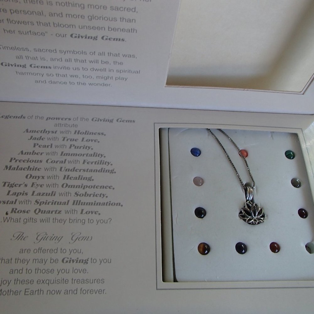 The Giving Gems Lucoral Museum Hawaii Sterling Silver Cage, Chain & 12 Gemstones - Picture 3 of 16